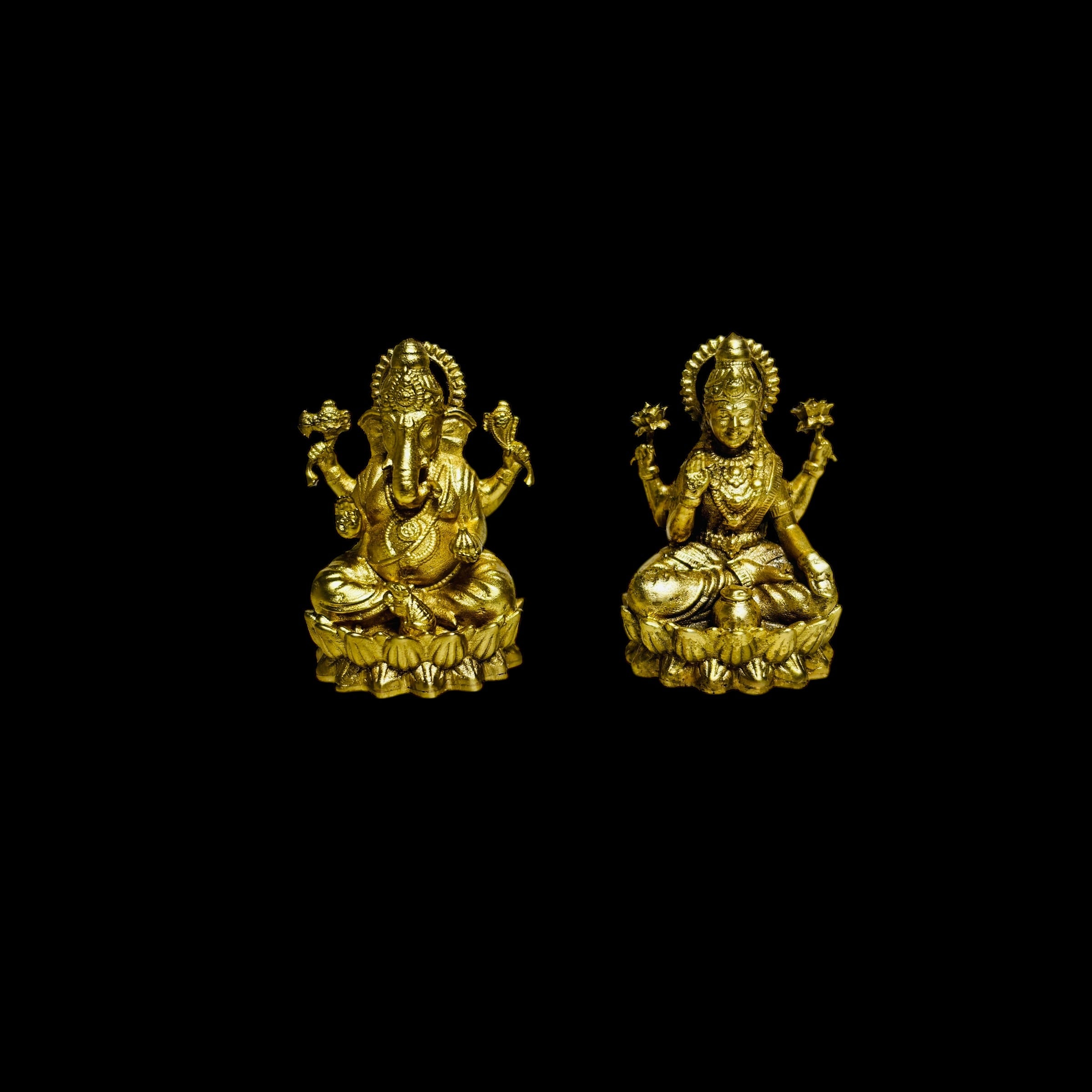 Miniature Brass Lakshmi Ganesha Murti Set – Fine Detailing & Premium Finish(5cm)